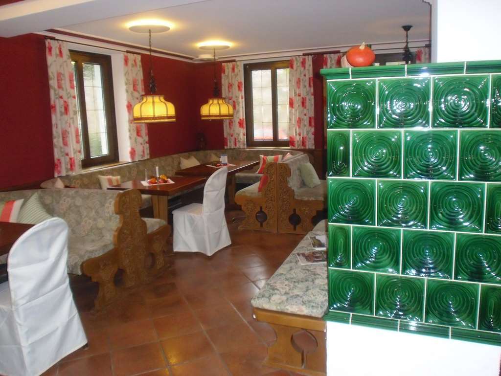 Hotel Frankenhof Höchberg 餐厅 照片